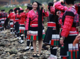 Huangluo Village: The Chinese Women Who Keep Their Hair Black Past 80 Using a Traditional Secret
